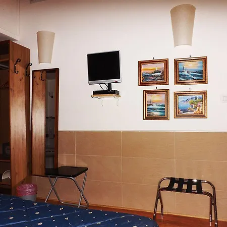 Oda ve Kahvaltı San Peter 4*